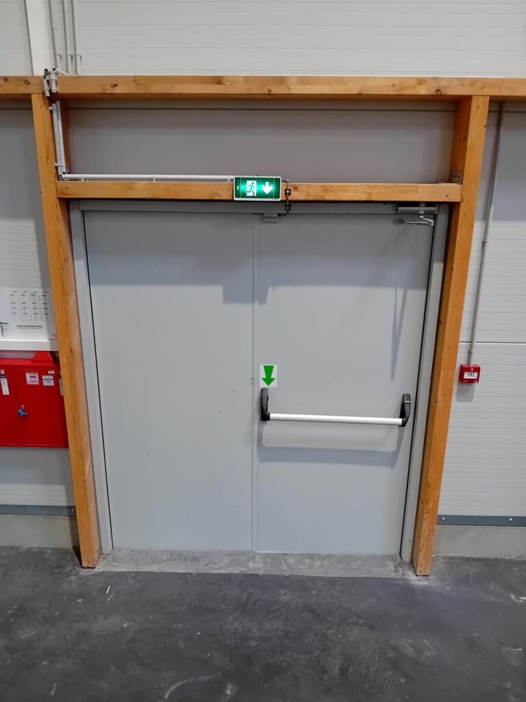 Porte battante 2 vantaux