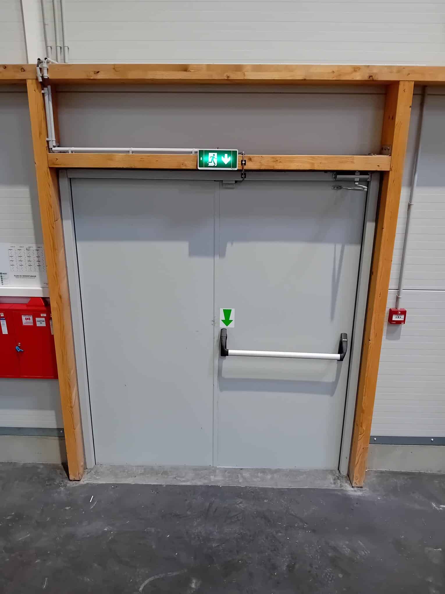 Portes battantes coupefeu et pareflamme Groupe FIVO — free download