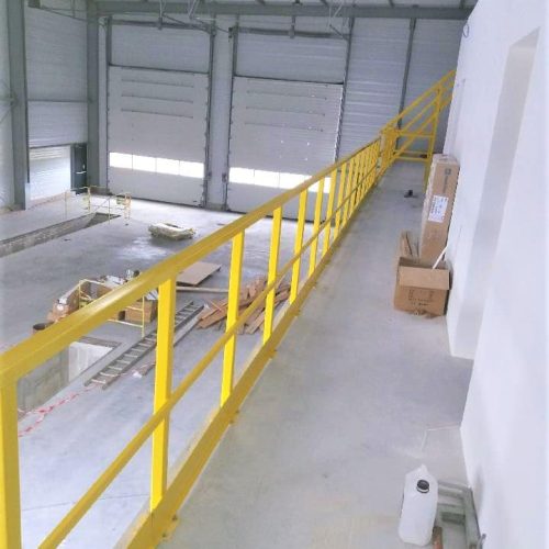 Longue barrière de protection mezzanine