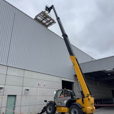 remplacement d'un exutoire de fumées système de désenfumage dans le puy de dôme par fivo services